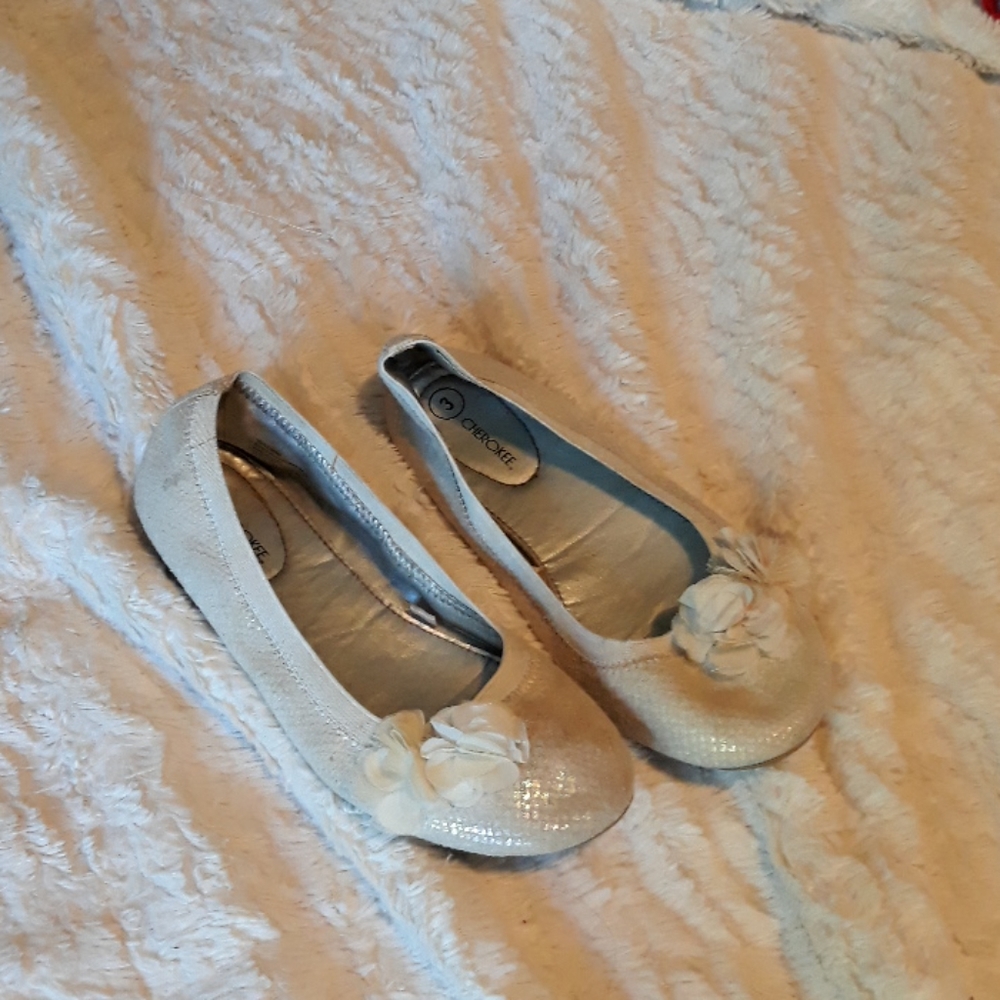 Girls flats